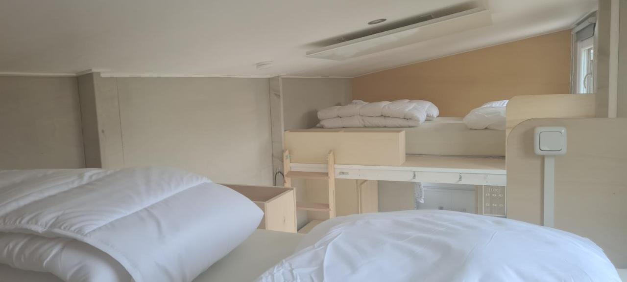 Vakantiepark 'T Urkerbos -Tiny House Exterior foto